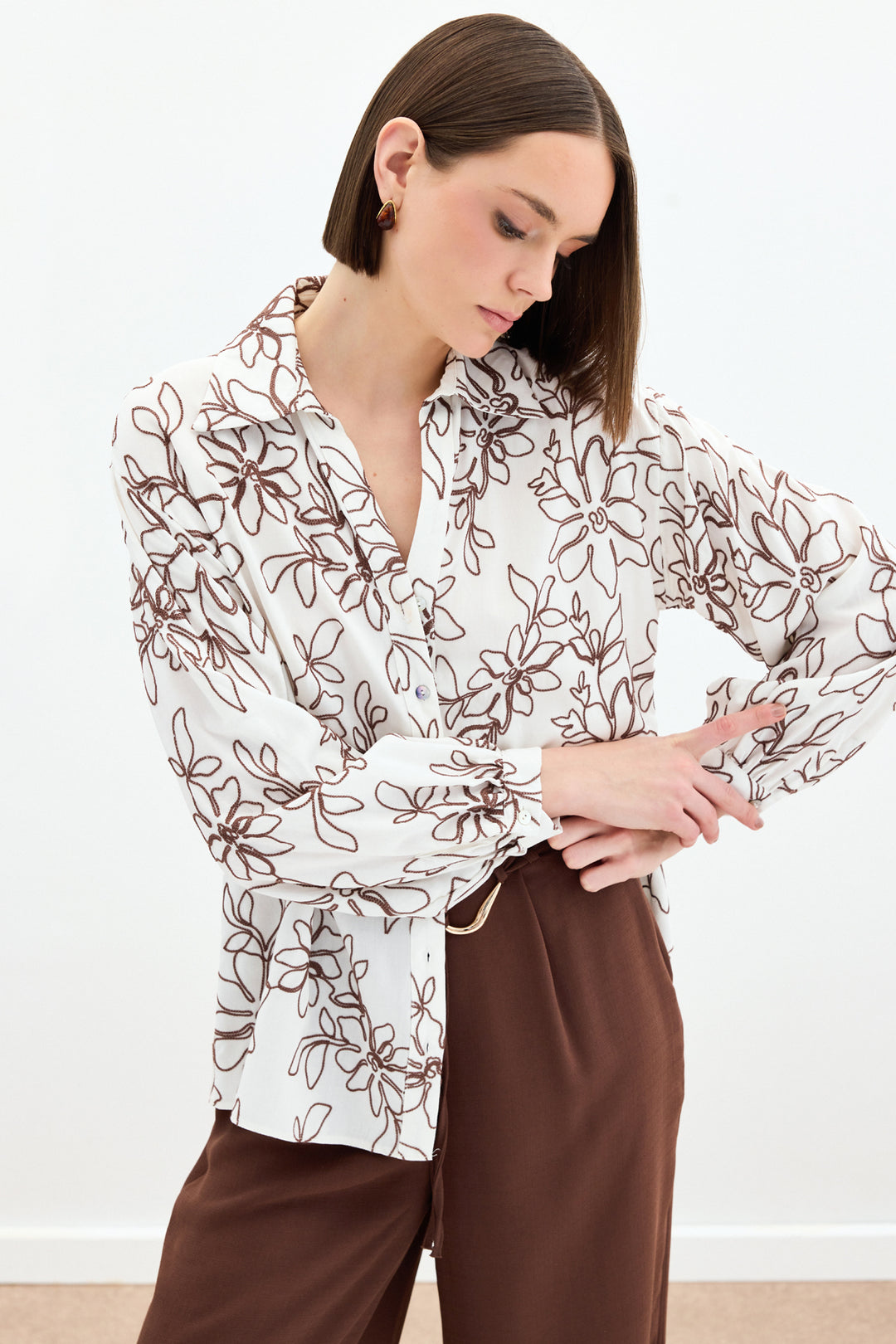 Sateen Chemisier en Viscose Brodé de Fleurs - Marron