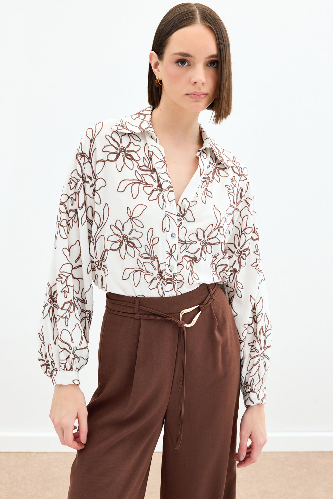 Sateen Chemisier en Viscose Brodé de Fleurs - Marron
