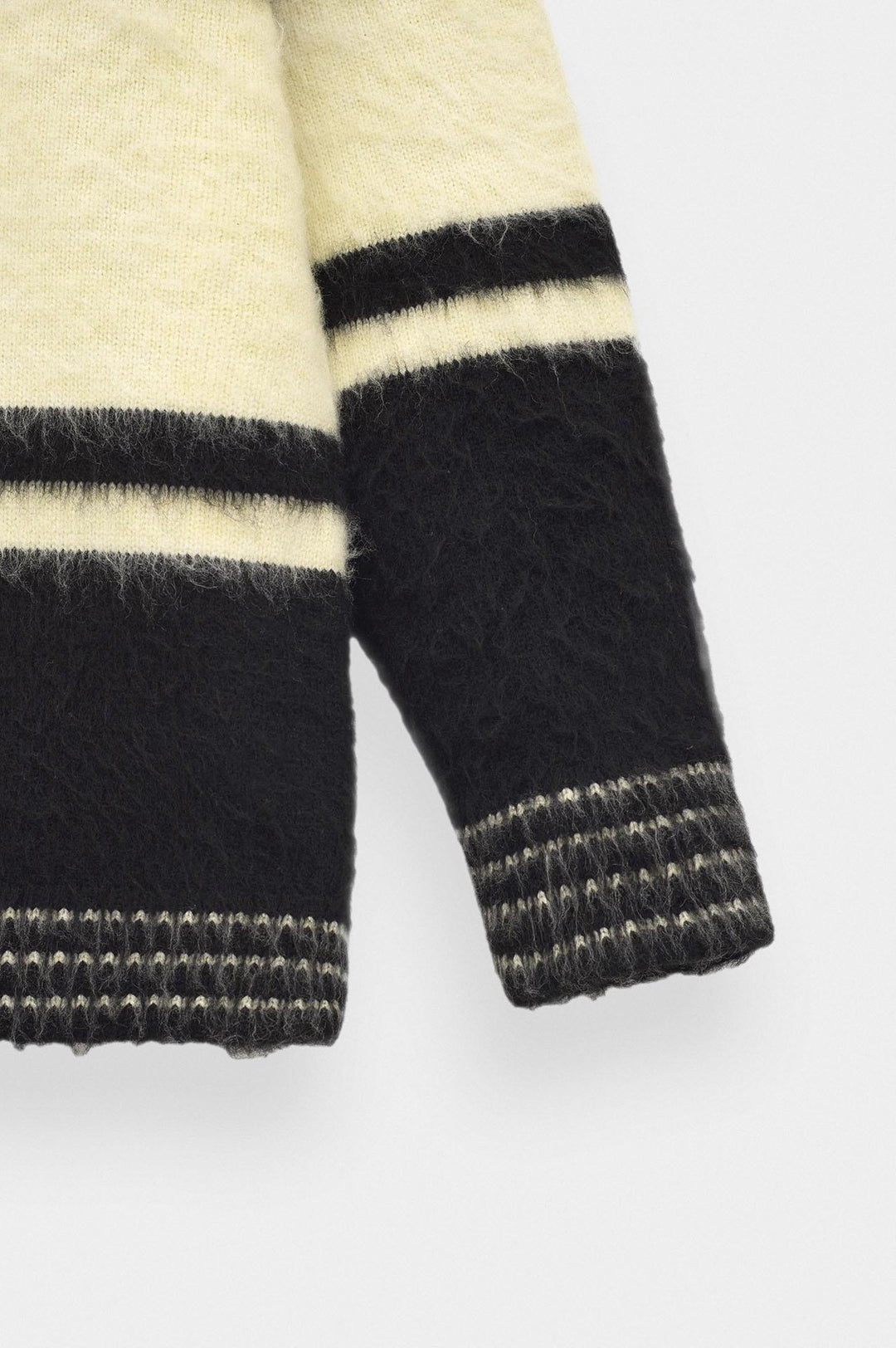 Giesto Pull en Tricot Beige avec Col Polo et Broderie Bicolore - Beige