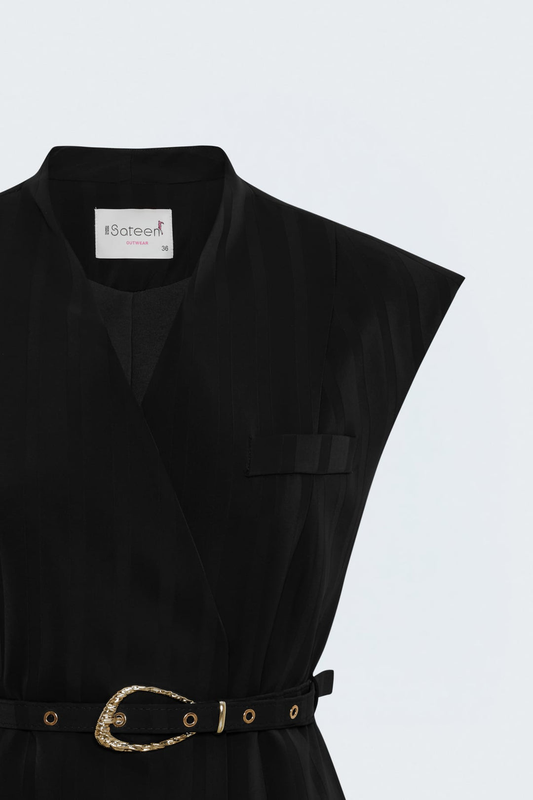 Sateen Gilet à détails de ceinture à rayures - Noir