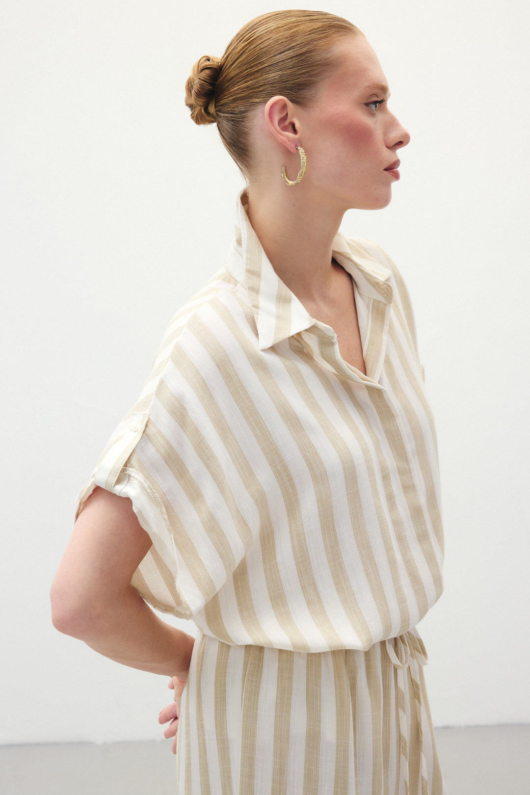 Sateen Chemise à Manches Courtes Rayée - Beige