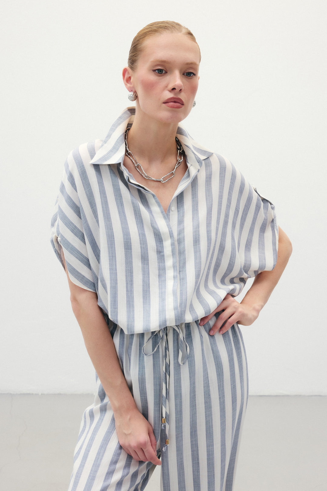Sateen Chemise à Manches Courtes Rayée - Bleu marine