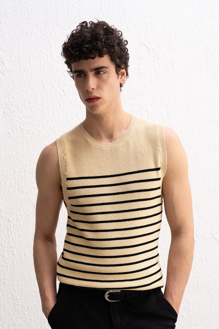 Giesto T-Shirt Beige Sans Manches en Tricot Rayé - Beige