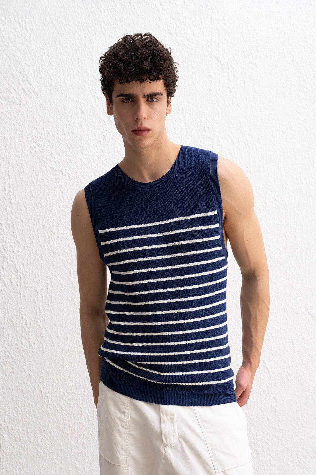 Giesto T-Shirt Bleu Marine Sans Manches en Tricot Rayé - Bleu marine