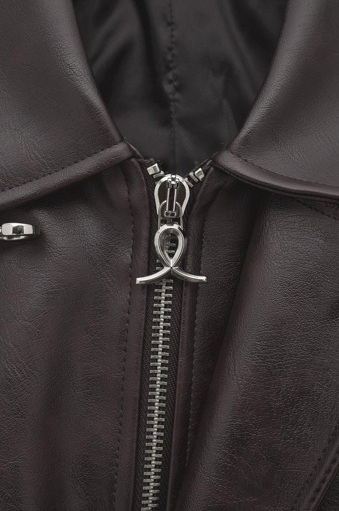 Giesto Veste en cuir marron avec accessoires à coupe courte - Marron