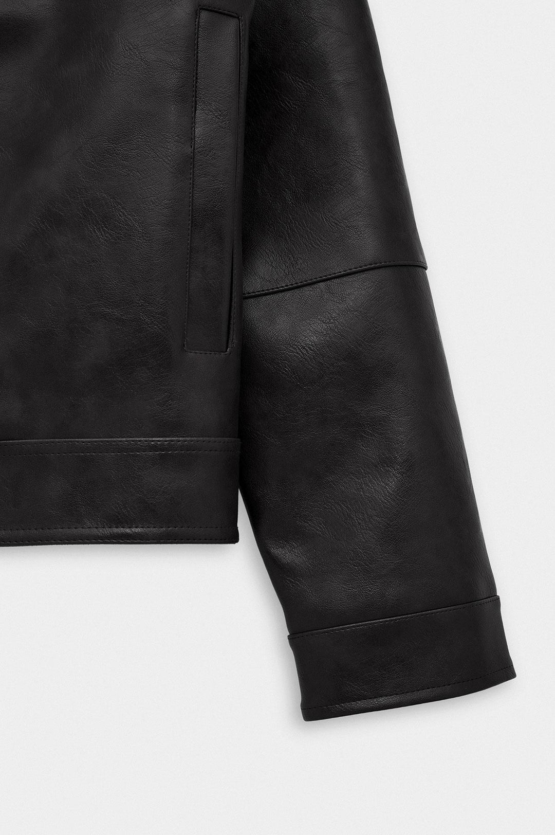 Giesto Veste en cuir noire avec accessoires à coupe courte - Noir
