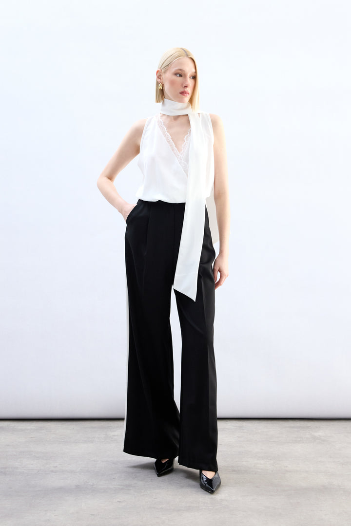 Sateen Blouse Bodysuit avec Détails en Dentelle - Écru