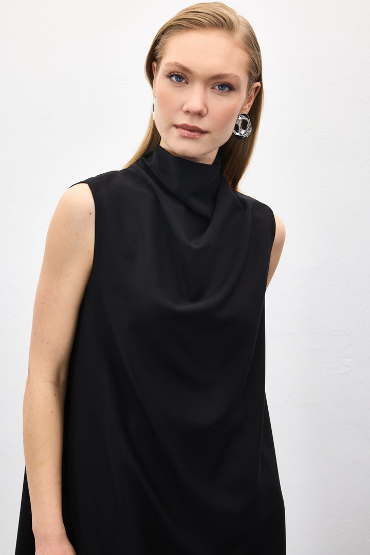 Sateen Blouse à Col Dégagé avec Détails en Dentelle - Noir