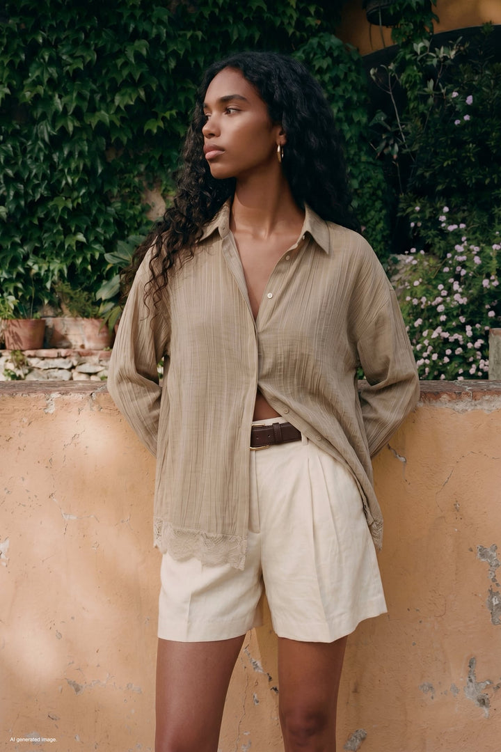 Sateen Chemisier avec détails en dentelle - camel