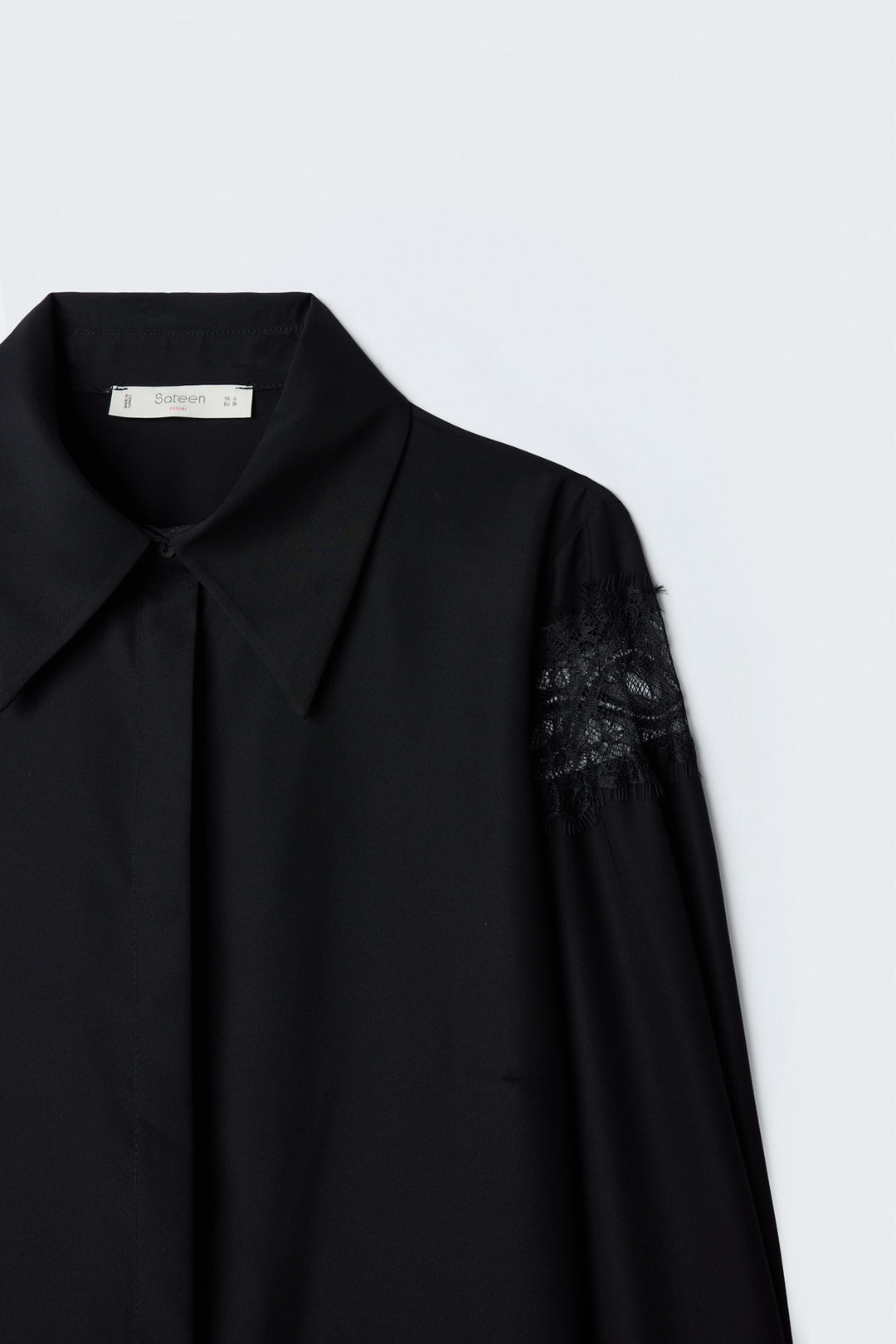 Sateen Chemisier à Détails en Dentelle - Noir