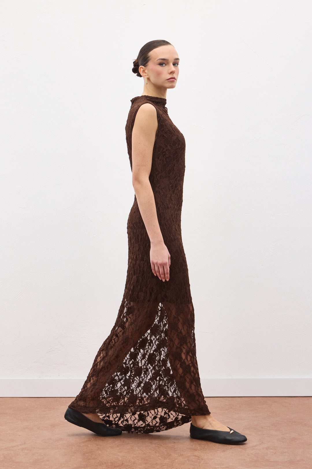 Sateen Robe sans manches en dentelle - Marron