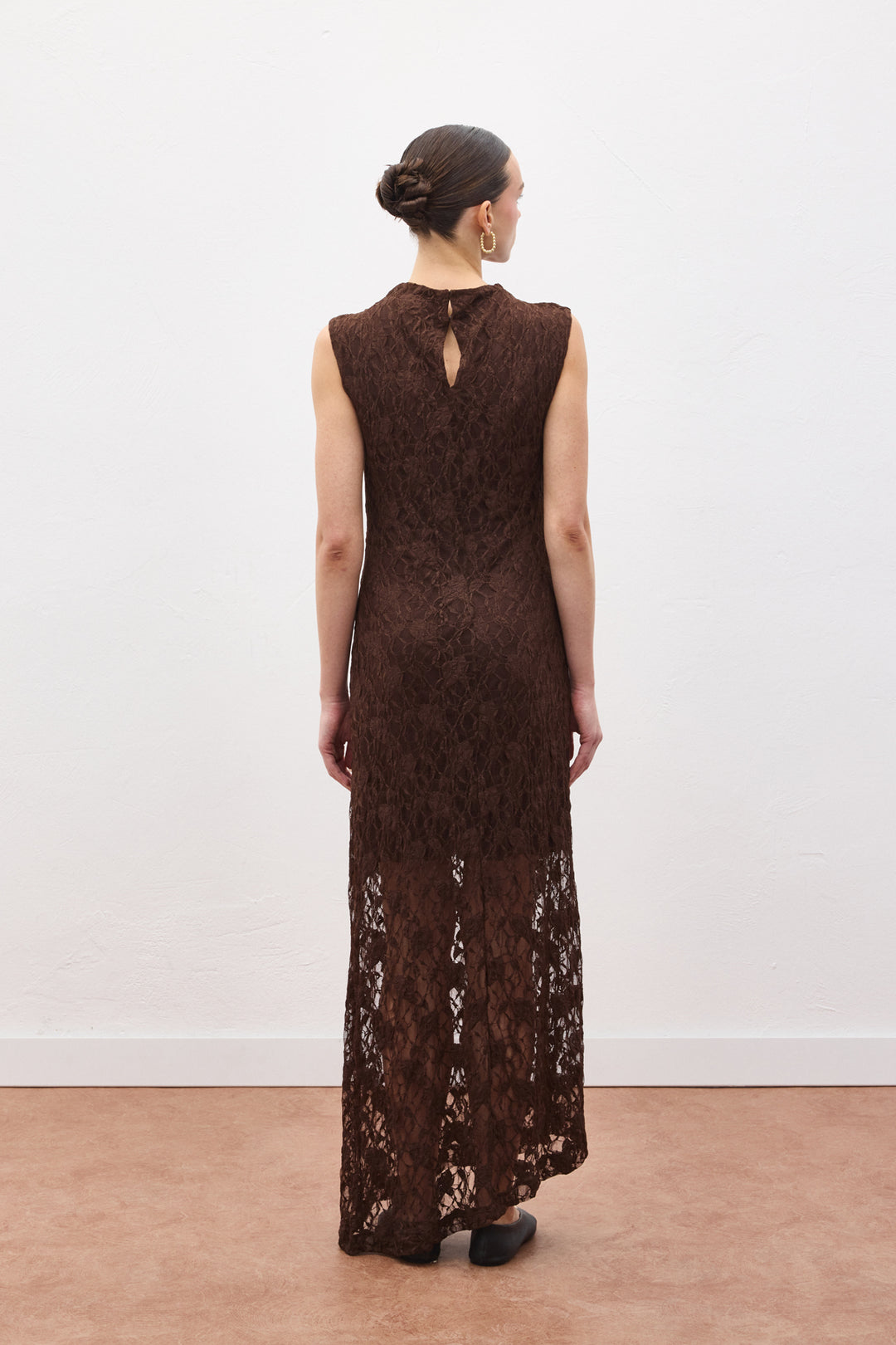 Sateen Robe sans manches en dentelle - Marron