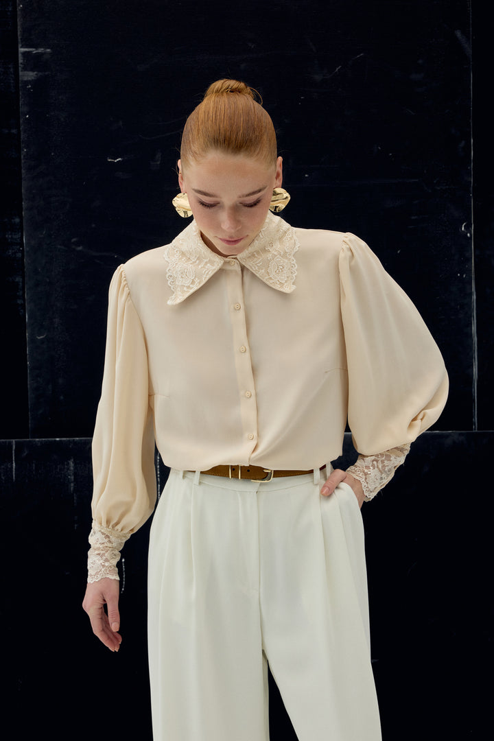 Sateen Chemise à Manches en Dentelle - Beige