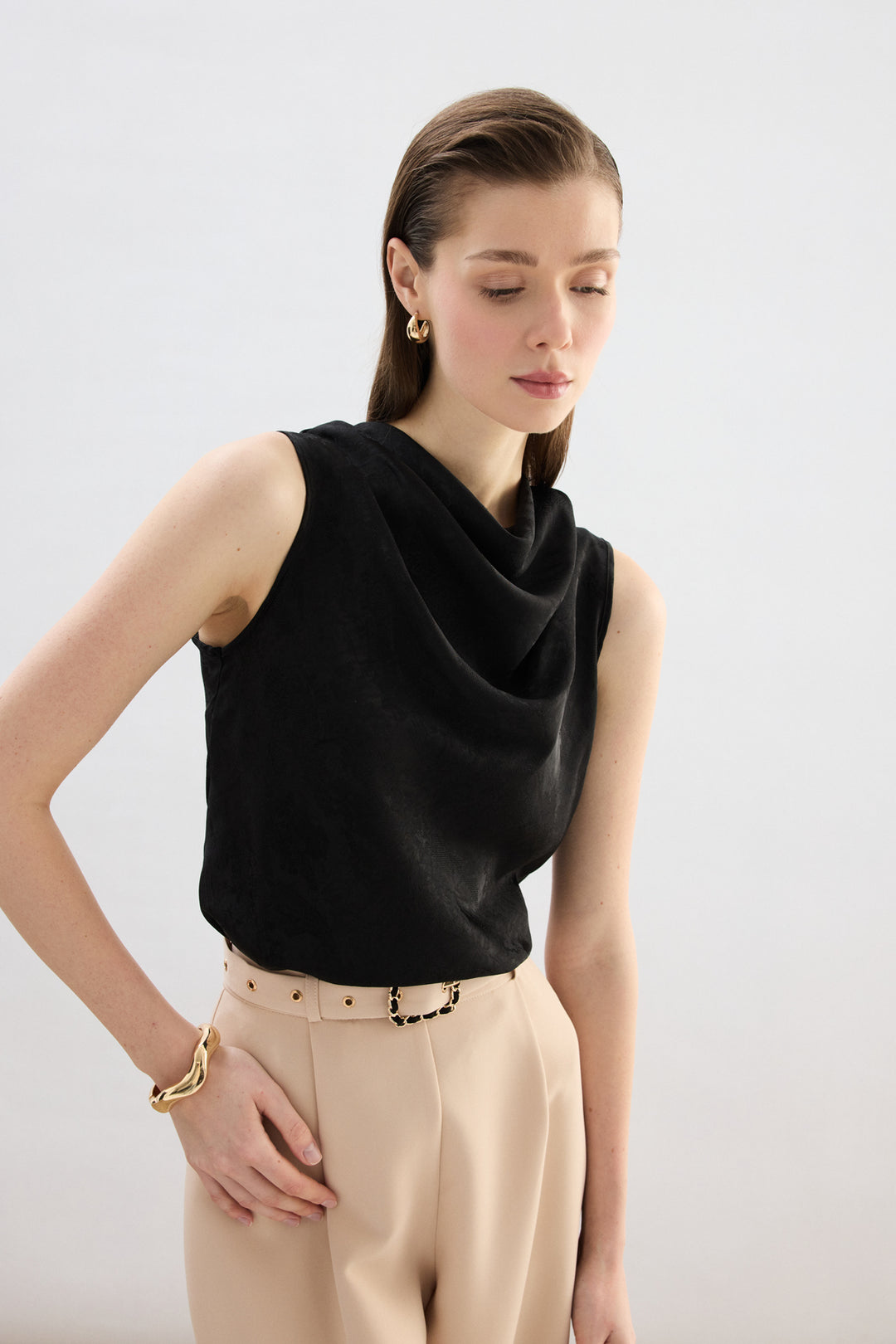 Sateen Blouse Col Dégagé - Noir