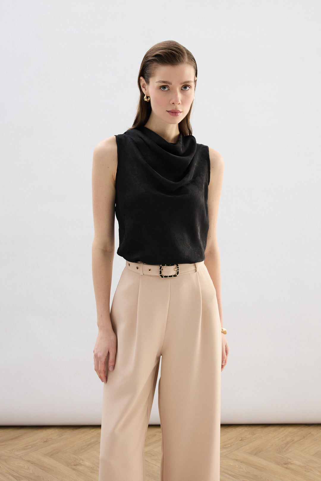 Sateen Blouse Col Dégagé - Noir