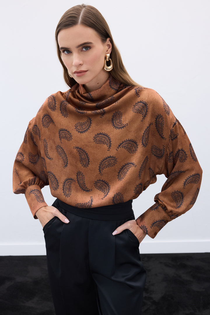 Sateen Blouse à col dégagé à motifs - Marron