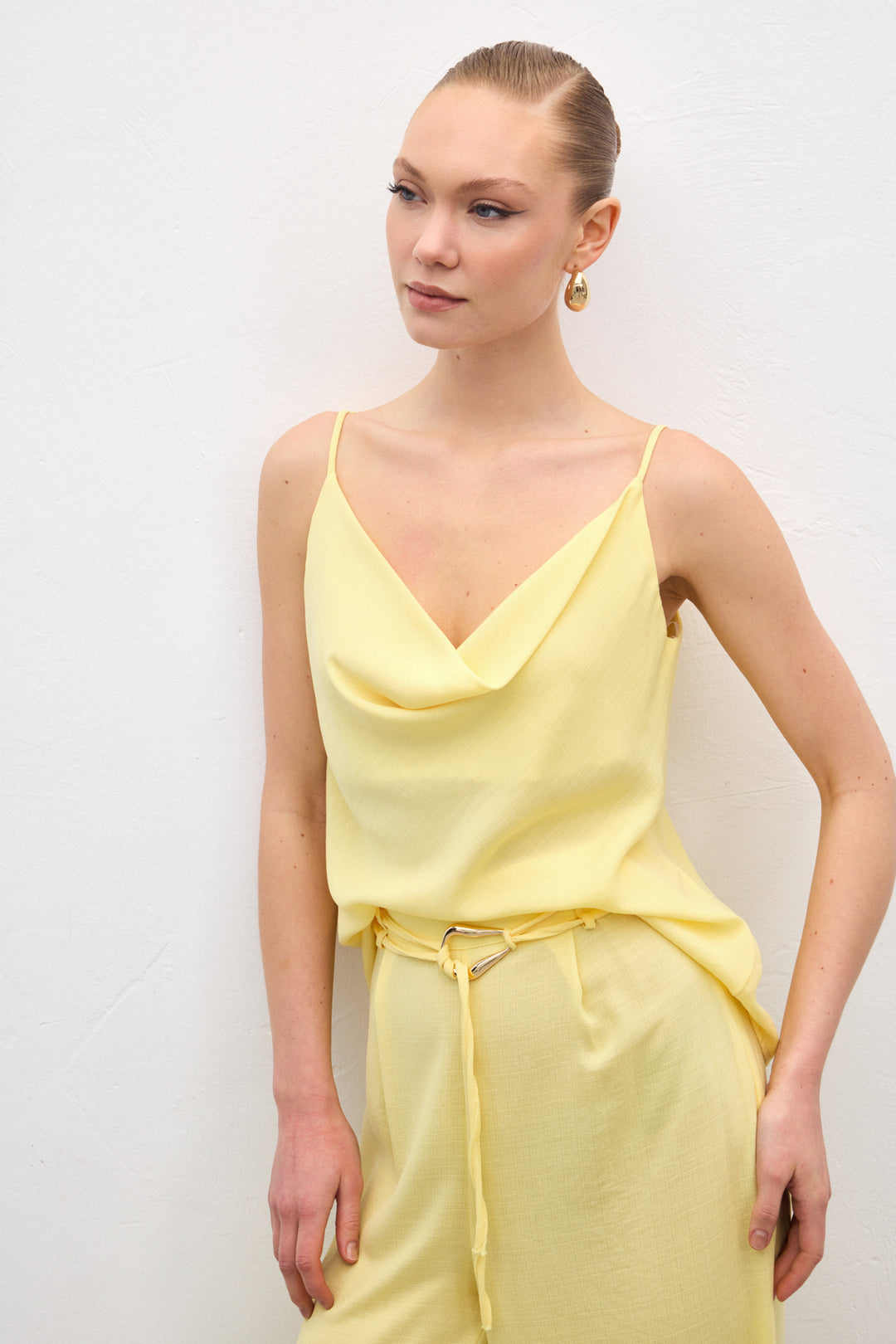 Sateen Blouse décontractée à col dégagé - Jaune