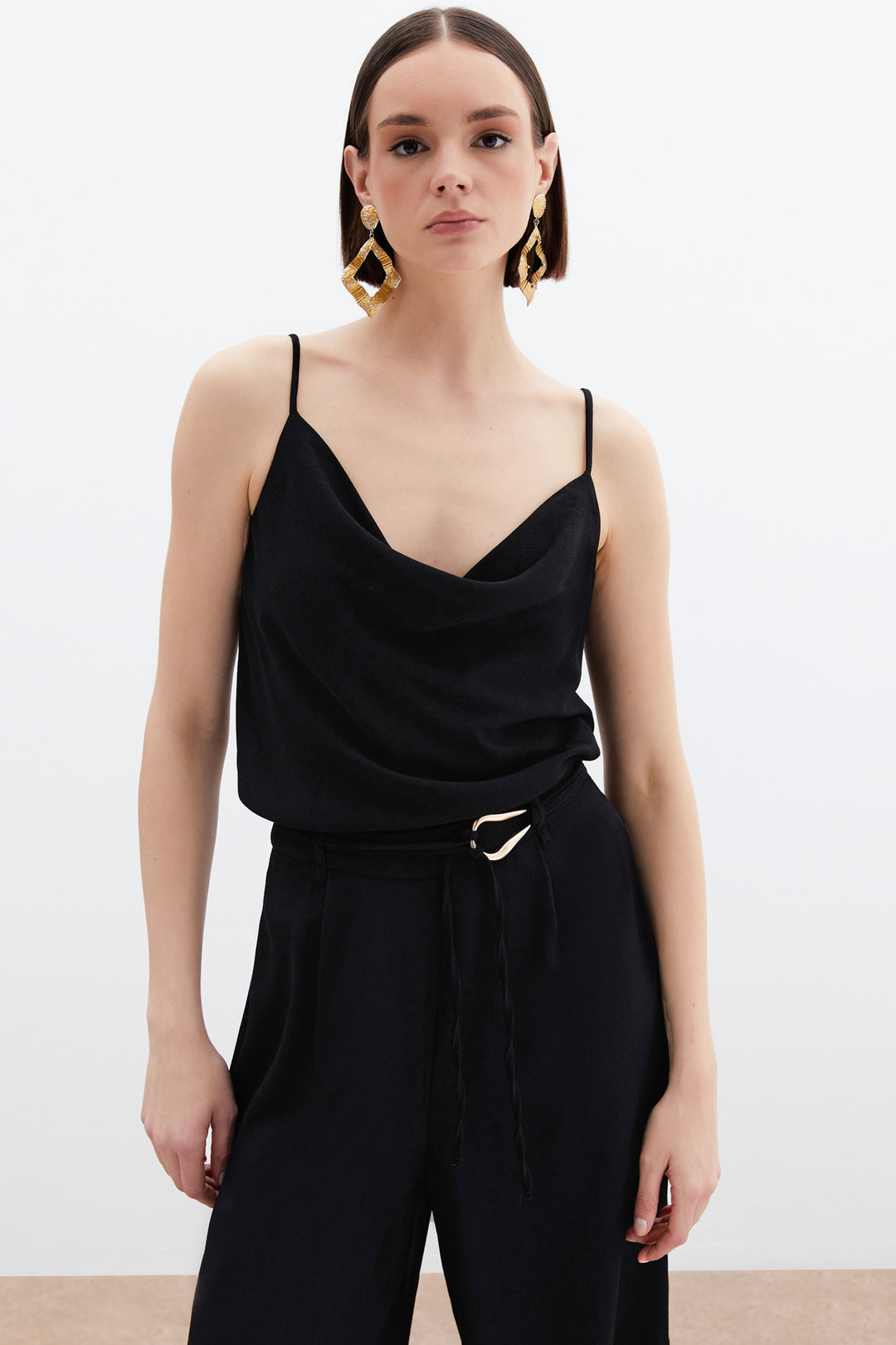 Sateen Blouse décontractée à col dégagé - Noir