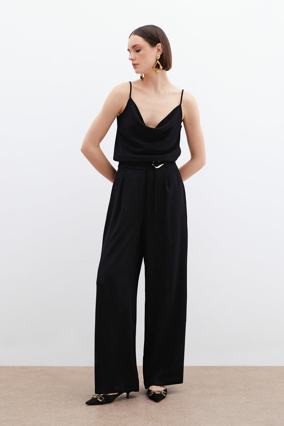 Sateen Blouse décontractée à col dégagé - Noir
