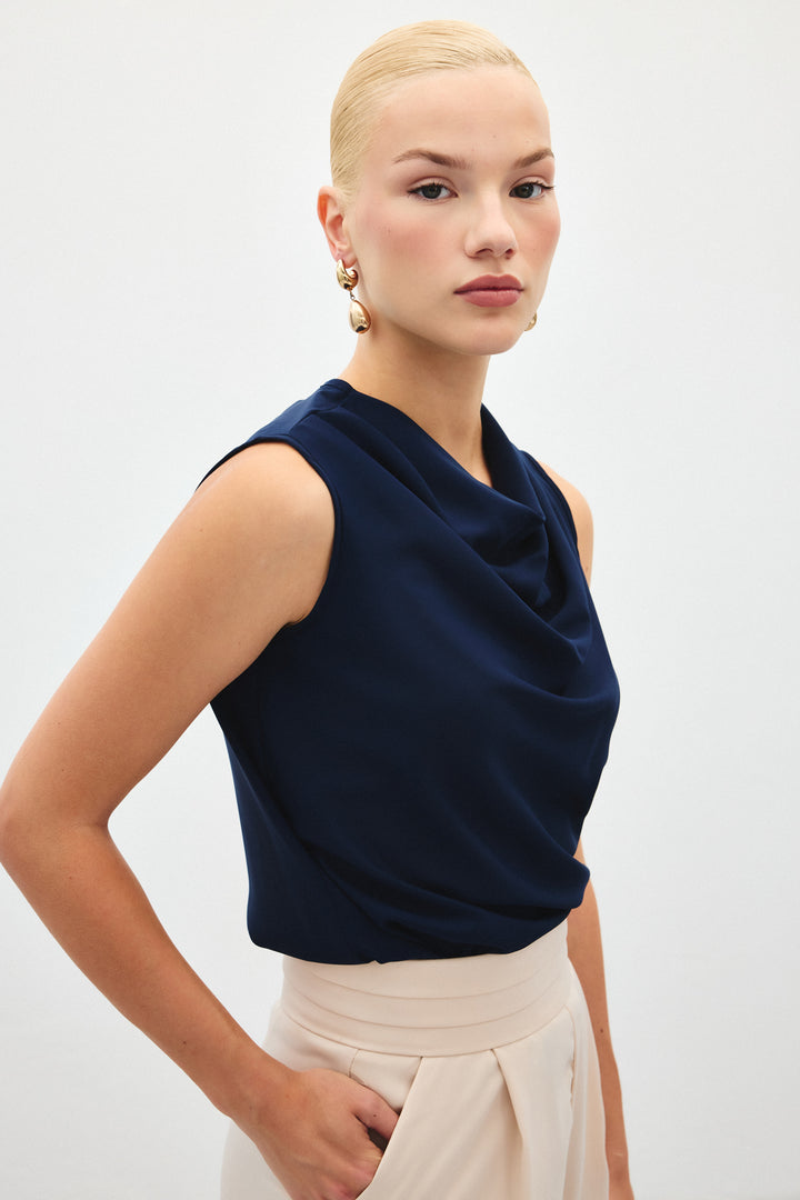 Sateen Blouse sans manches à col dégagé - Bleu marine