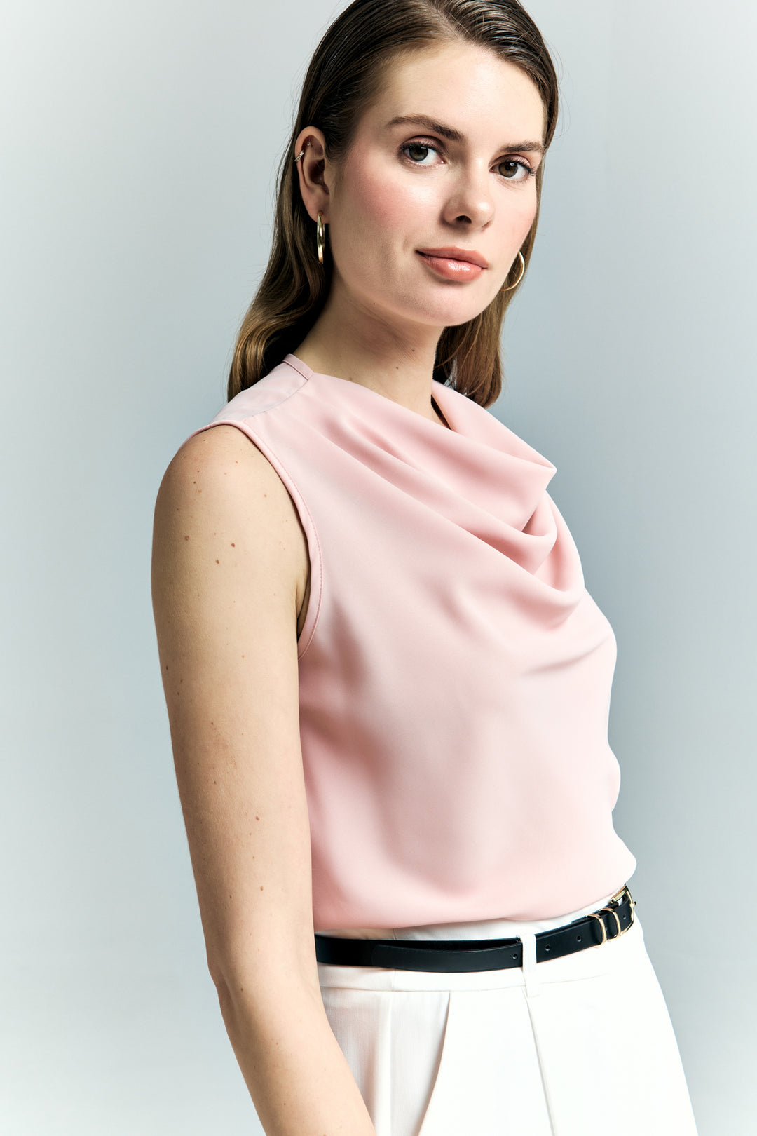 Sateen Blouse sans manches à col dégagé - Poudre