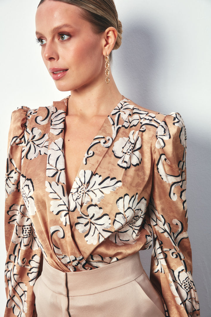 Sateen Blouse bodysuit à motifs - camel