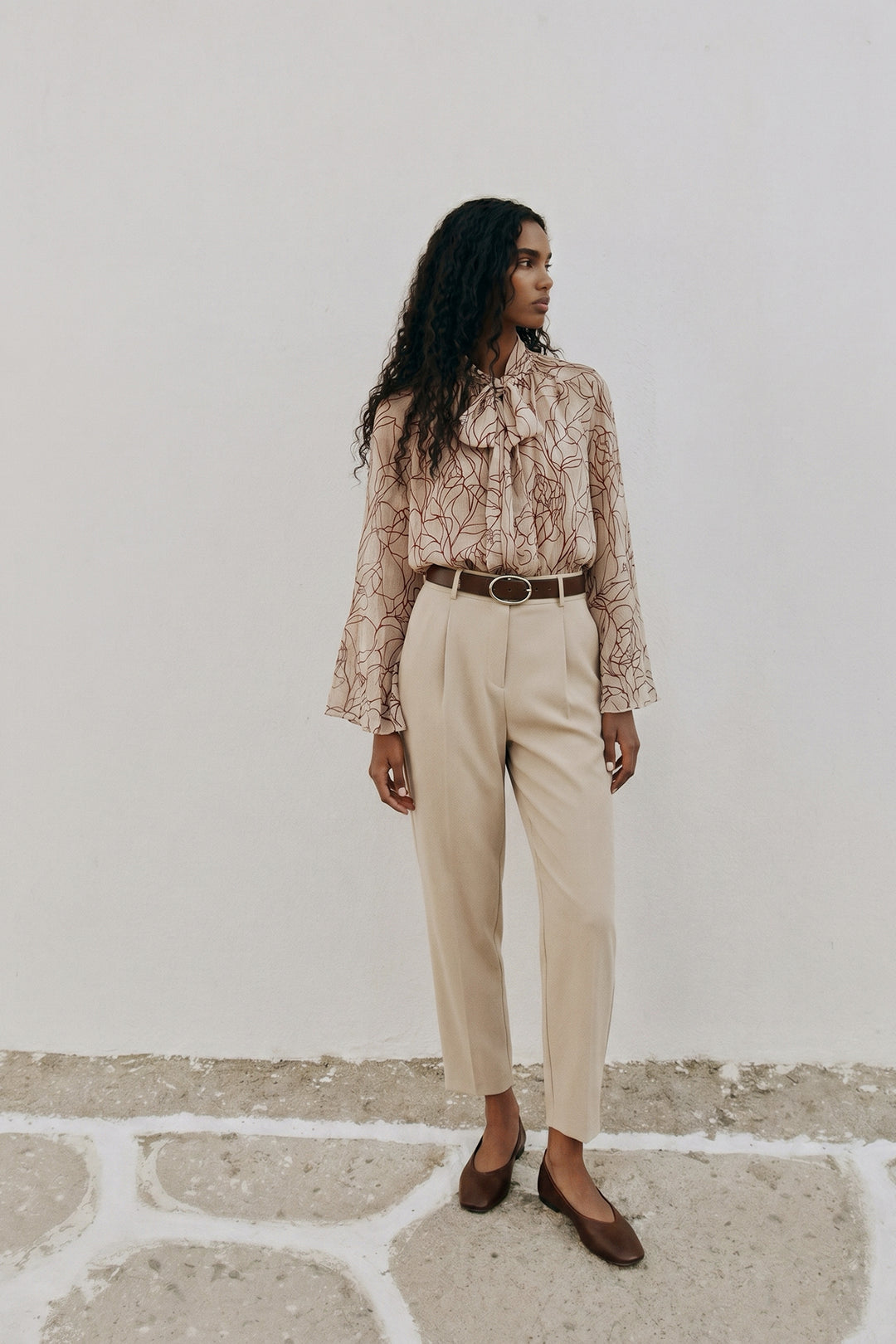 Sateen Blouse avec foulard imprimé - Marron