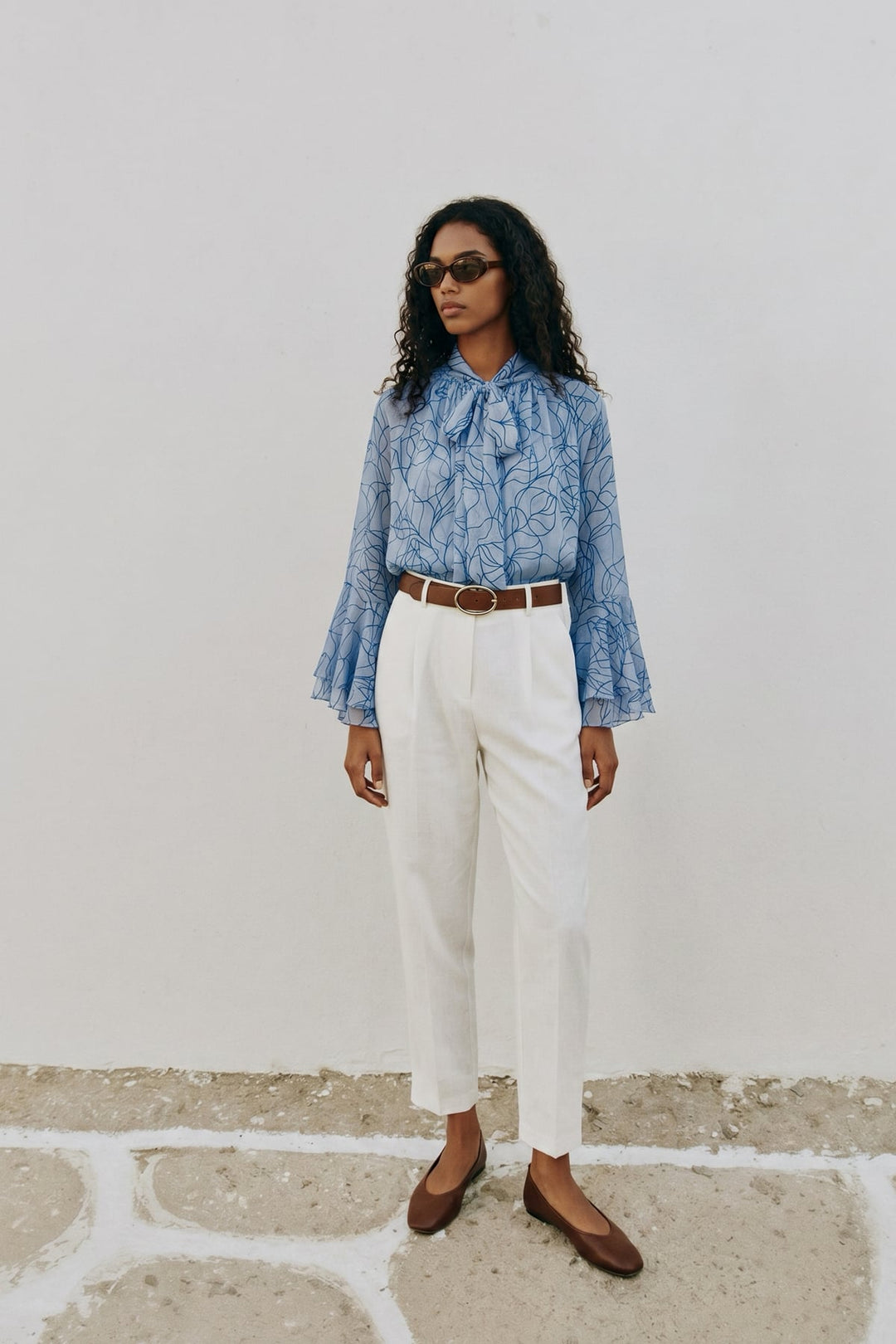Sateen Blouse avec foulard imprimé - Bleu