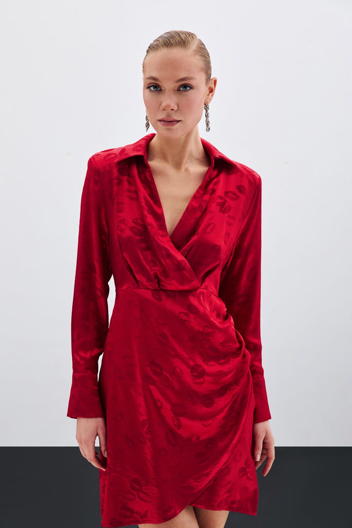 Sateen Robe croisée à motifs - Rouge
