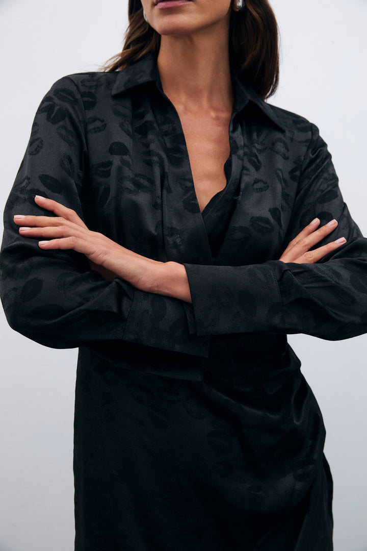 Sateen Robe croisée à motifs - Noir