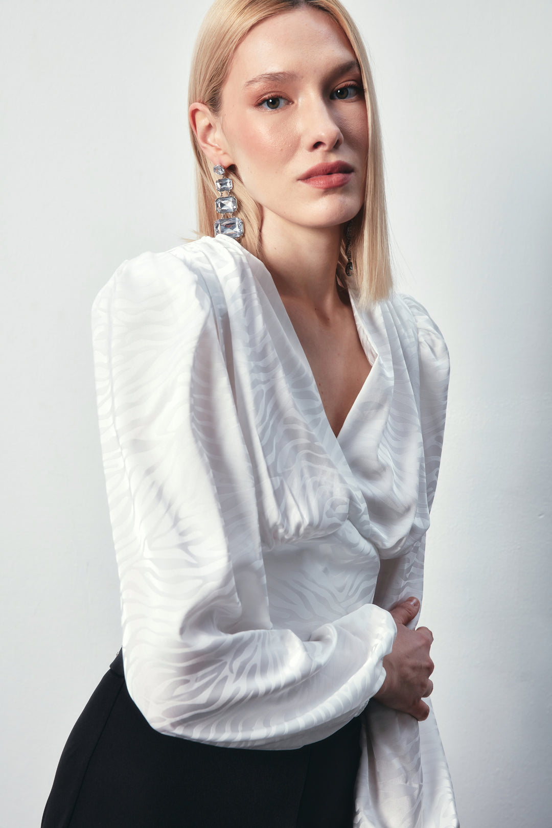 Sateen Blouse en satin à motifs croisés - Écru