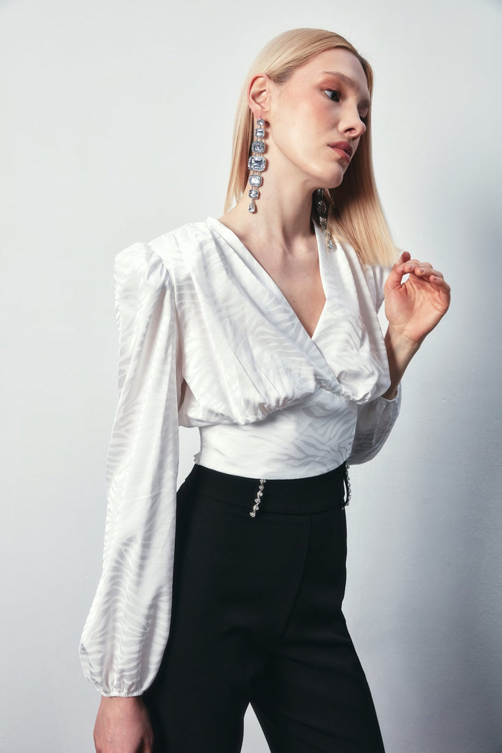 Sateen Blouse en satin à motifs croisés - Écru