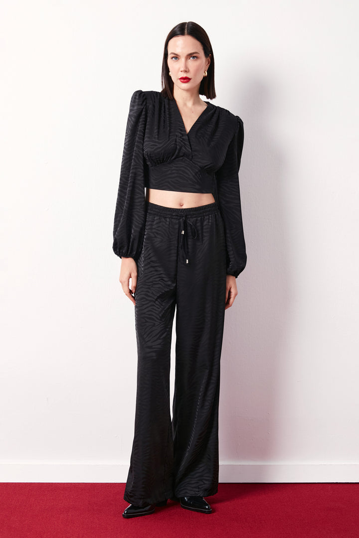 Sateen Blouse en satin à motifs croisés - Noir