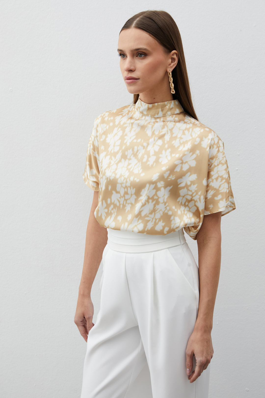 Sateen Blouse ample à motifs col montant - Marron