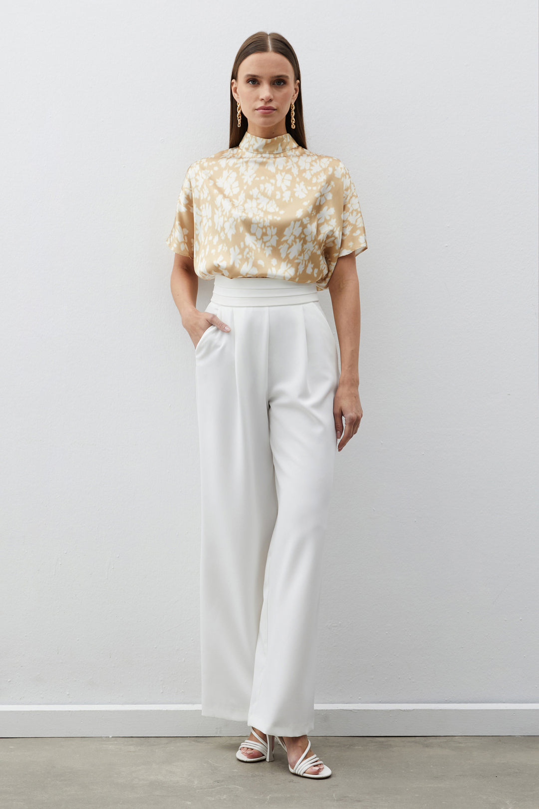 Sateen Blouse ample à motifs col montant - Marron