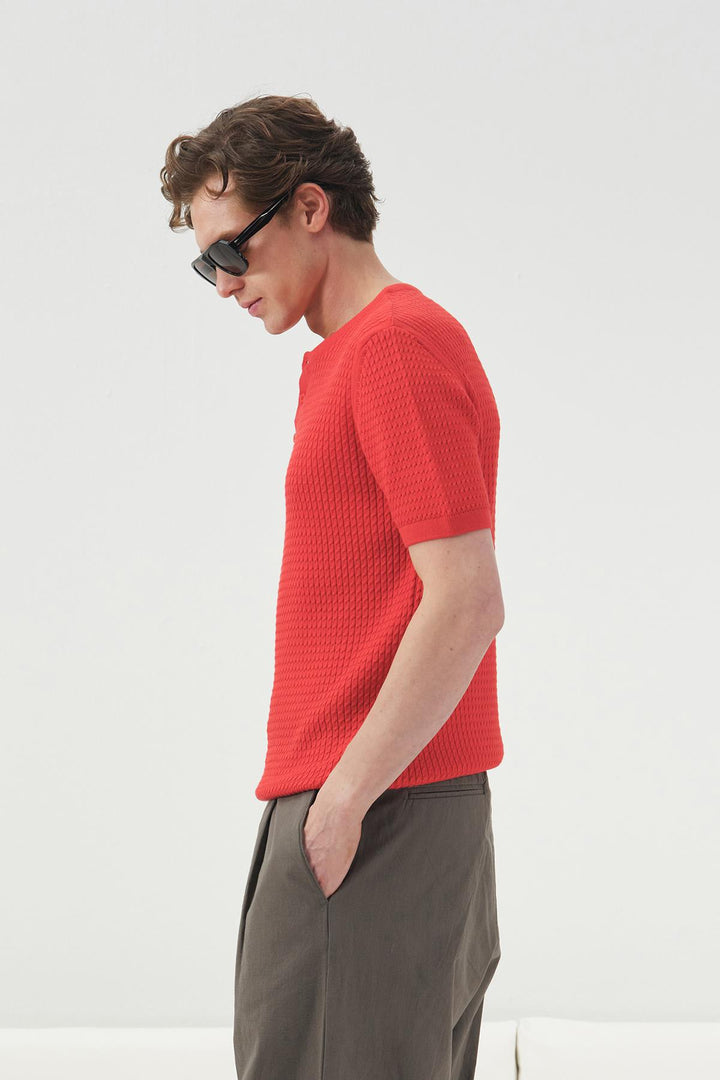 Giesto T-shirt en tricot rouge à col rond texturé - Rouge