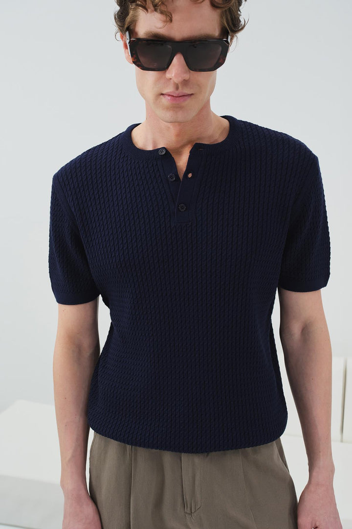 Giesto T-shirt en tricot bleu marine à col rond texturé - Bleu marine