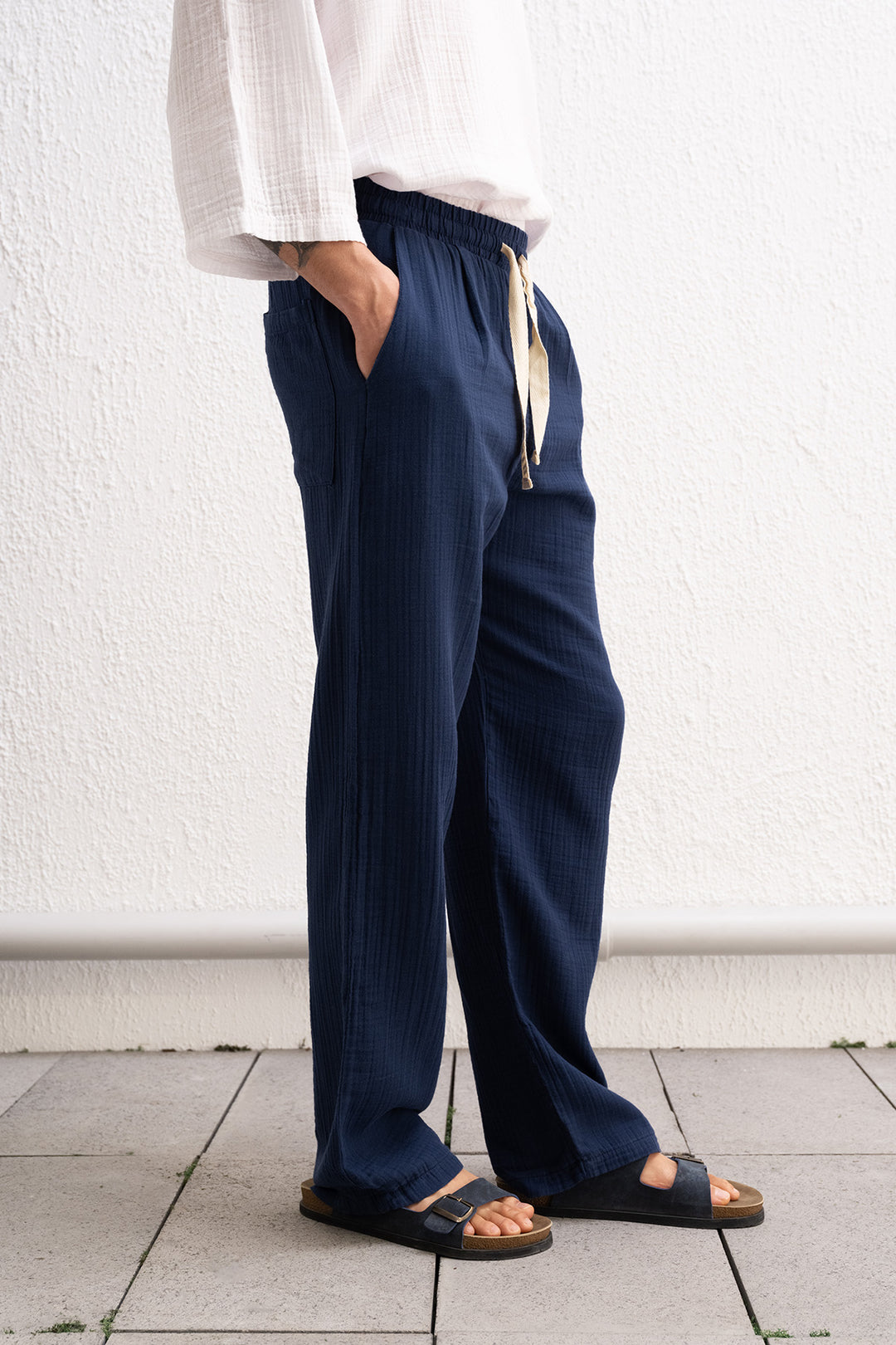 Giesto Pantalon bleu marine avec détail de lacet - Bleu marine
