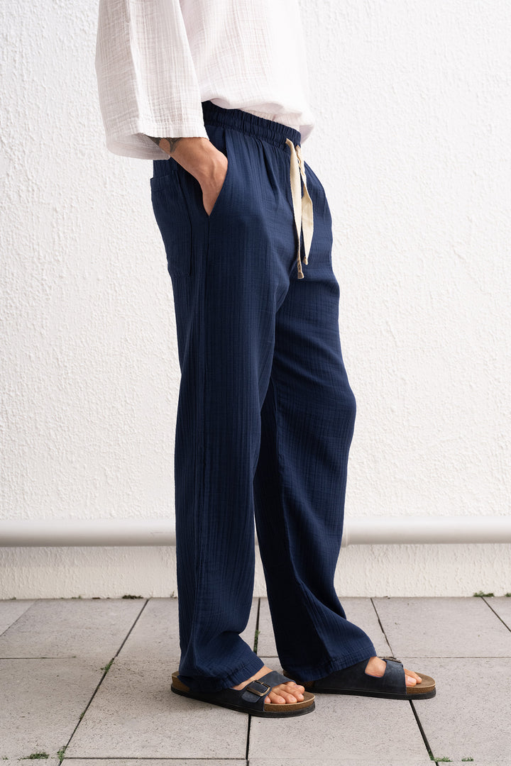 Giesto Pantalon bleu marine avec détail de lacet - Bleu marine