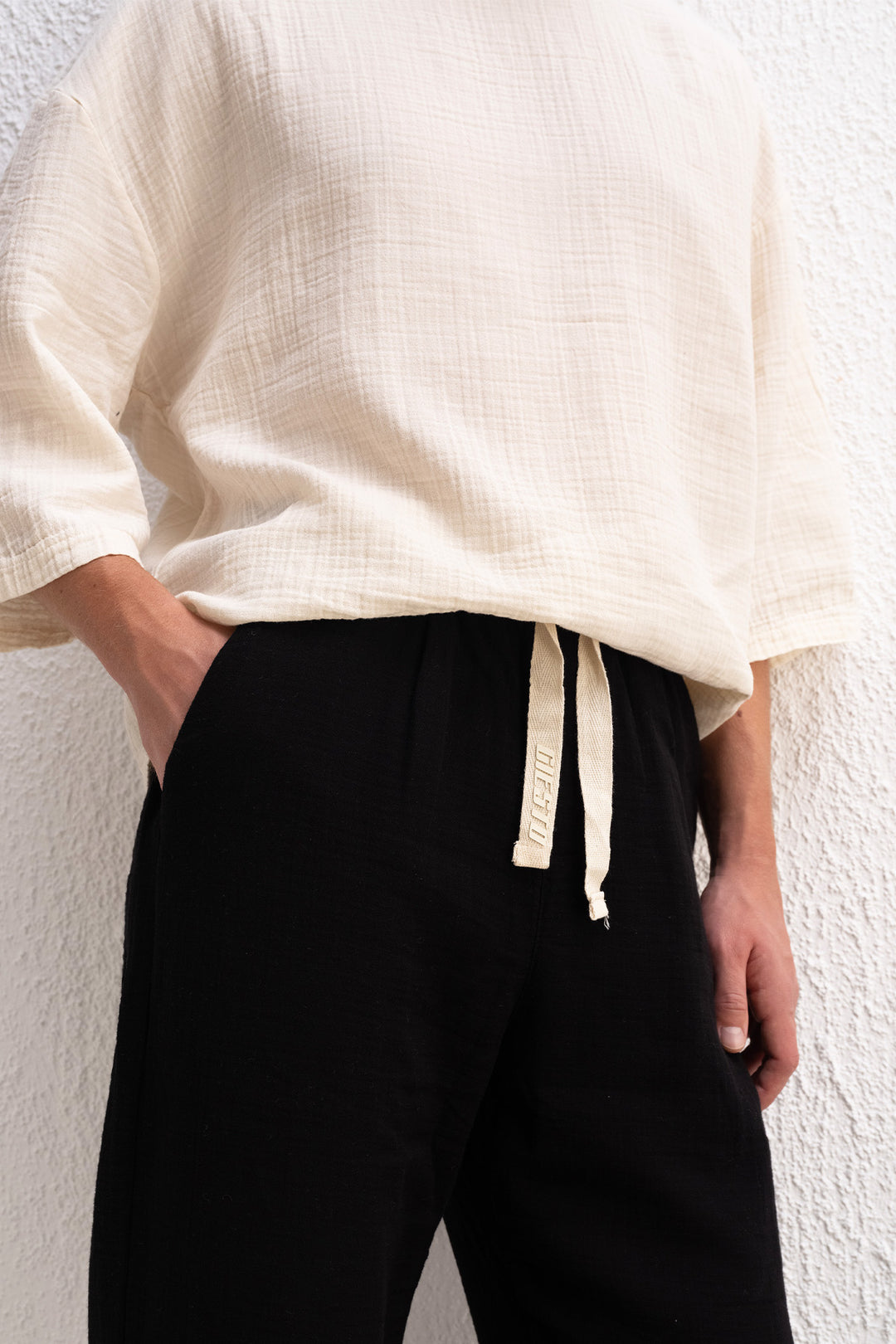 Giesto Pantalon noir avec détail de lacet - Noir