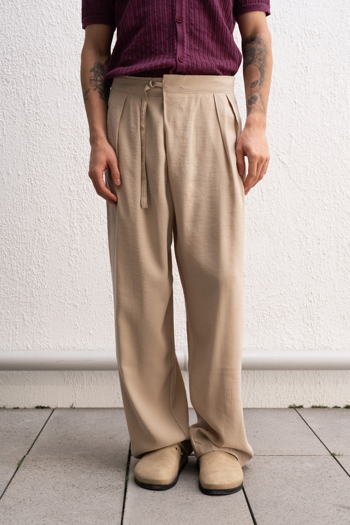 Giesto Pantalon beige avec détail de ceinture - Beige