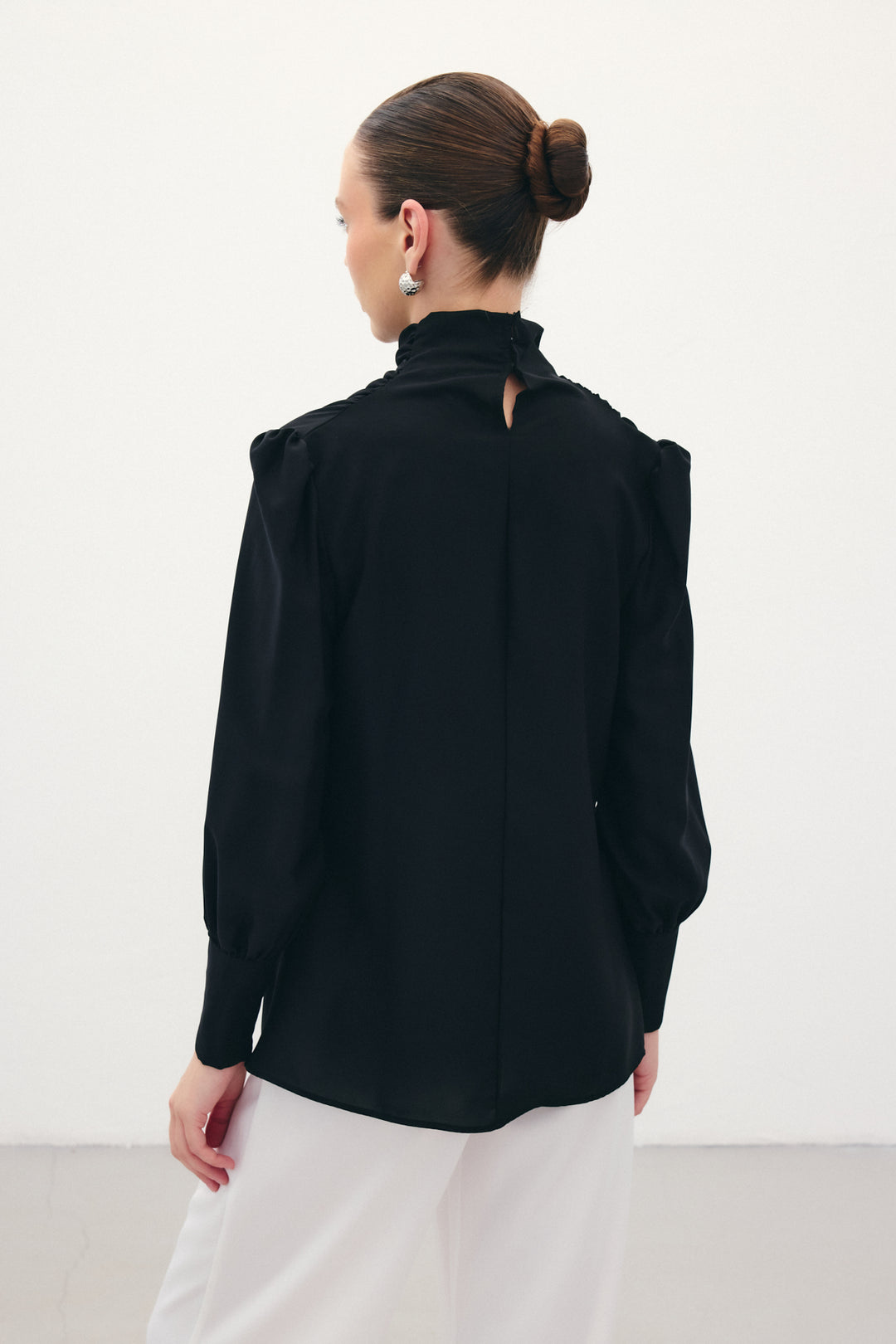 Sateen Blouse avec détails drapés - Noir