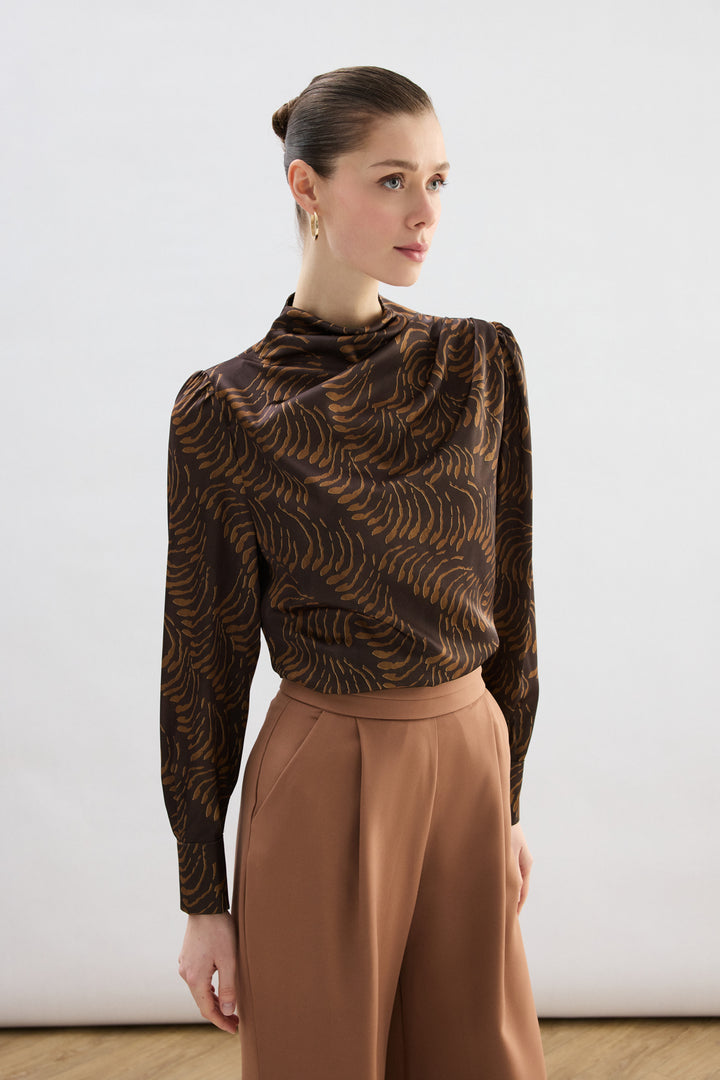 Sateen Blouse imprimée avec détails drapés - Marron