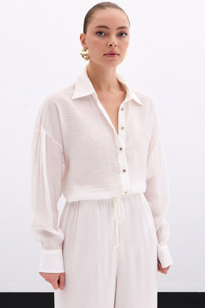 Sateen Chemisier Fin avec Accessoire de Bouton - Écru