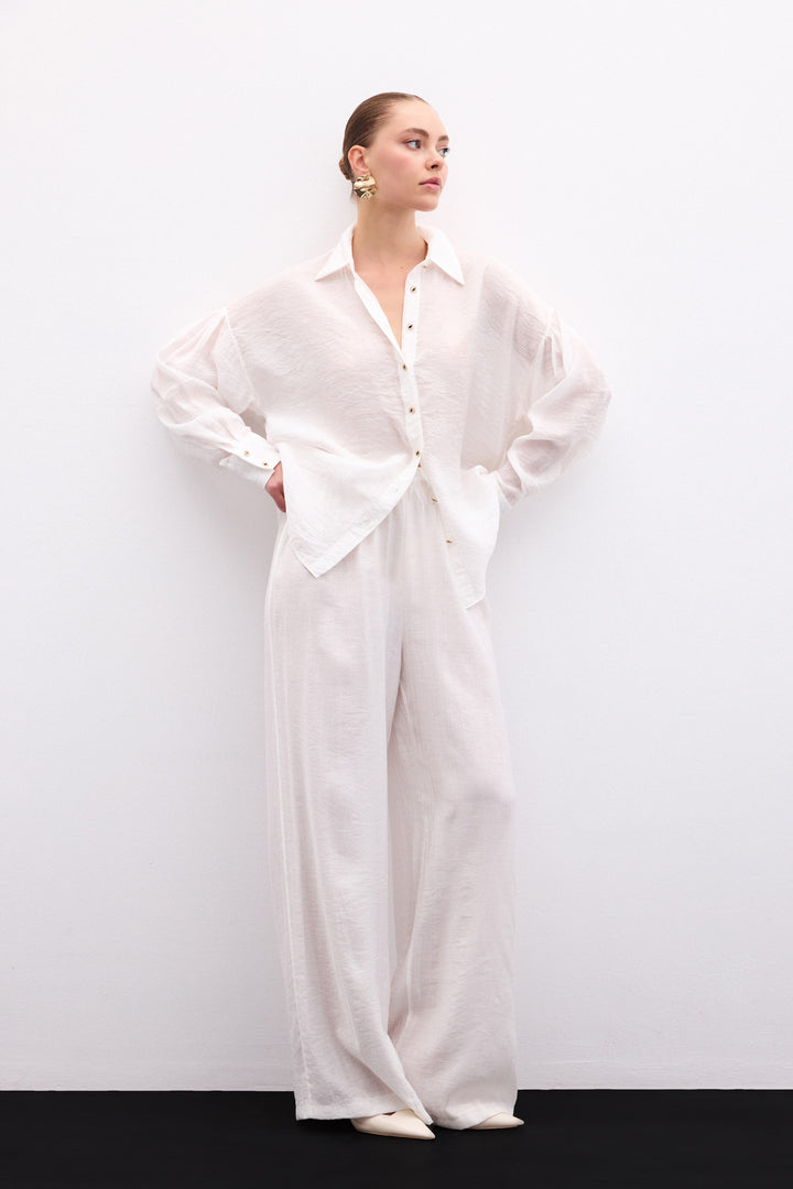 Sateen Chemisier Fin avec Accessoire de Bouton - Écru