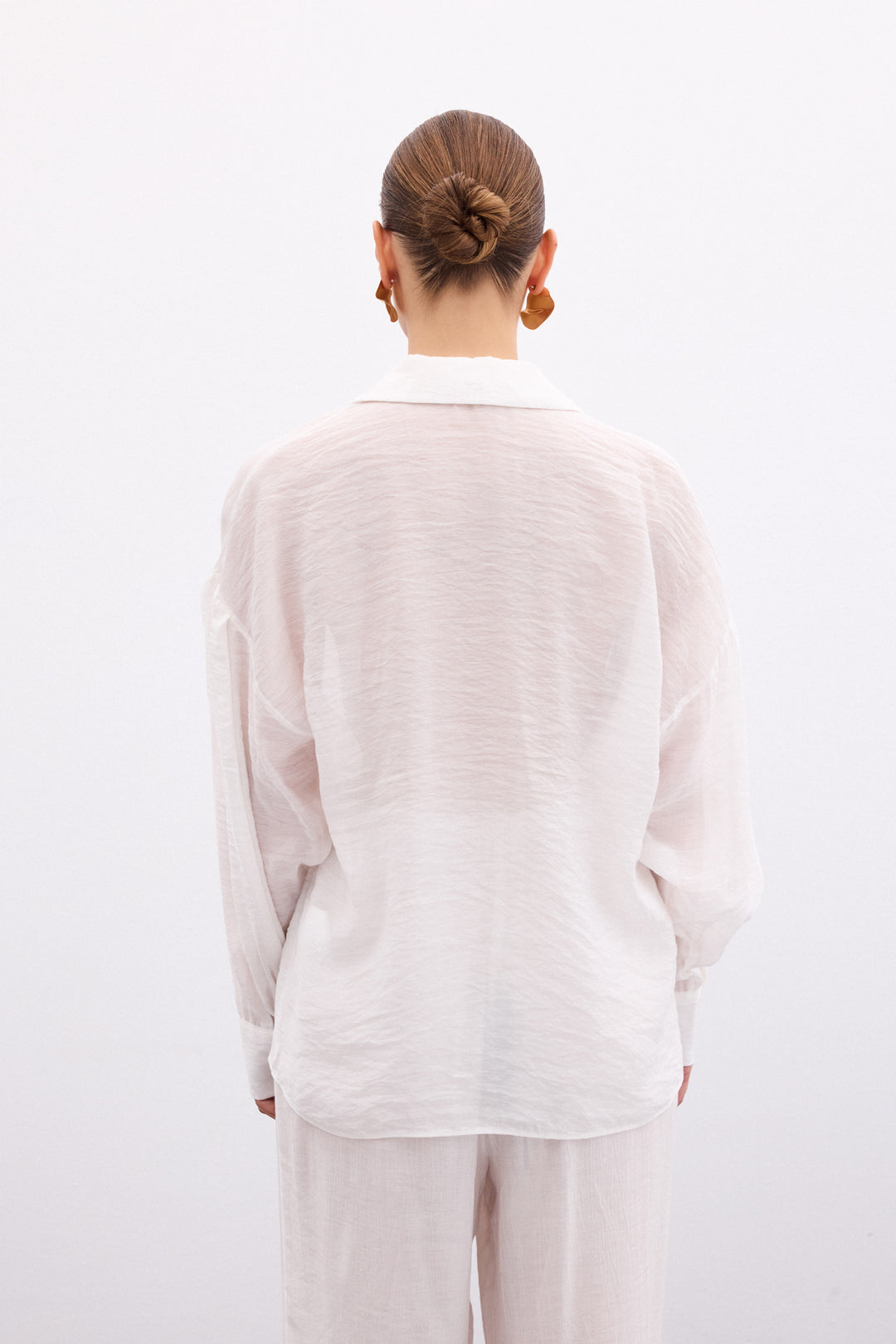 Sateen Chemisier Fin avec Accessoire de Bouton - Écru