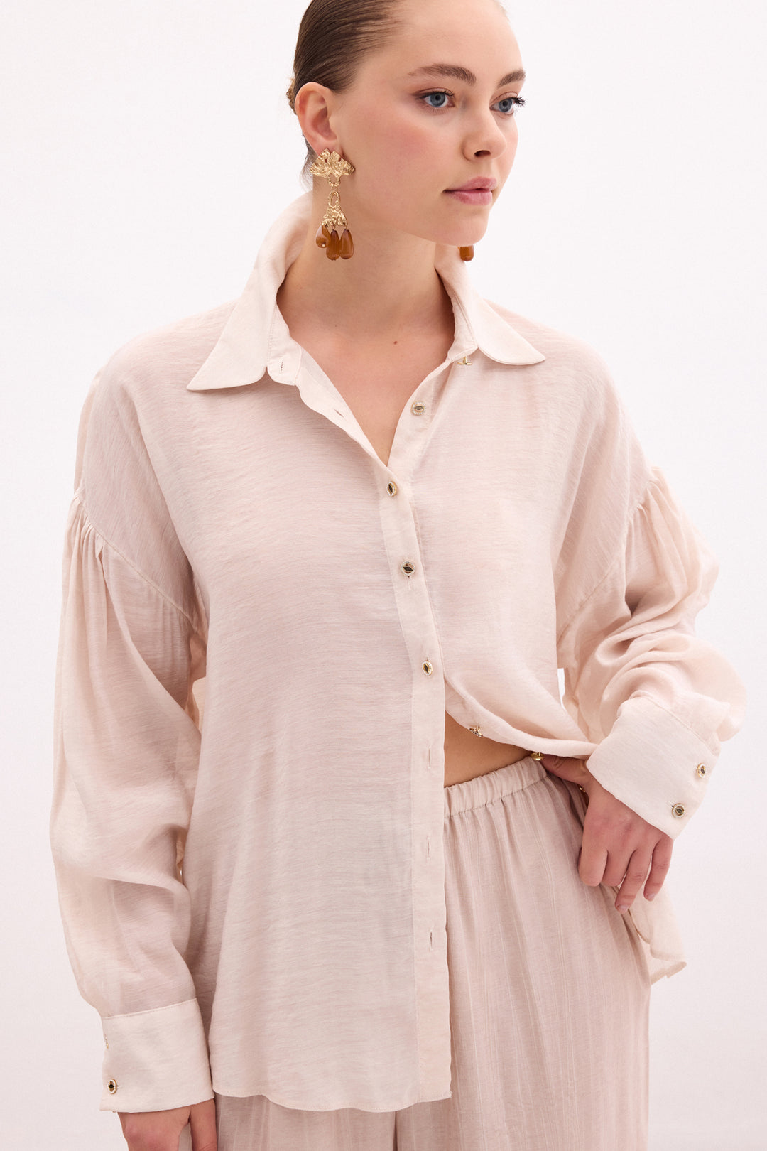 Sateen Chemisier Fin avec Accessoire de Bouton - Pierre