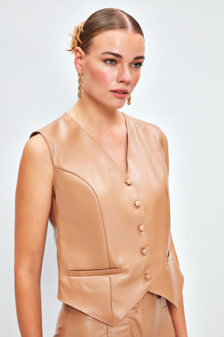 Sateen Gilet en cuir avec détails de boutons - Beige