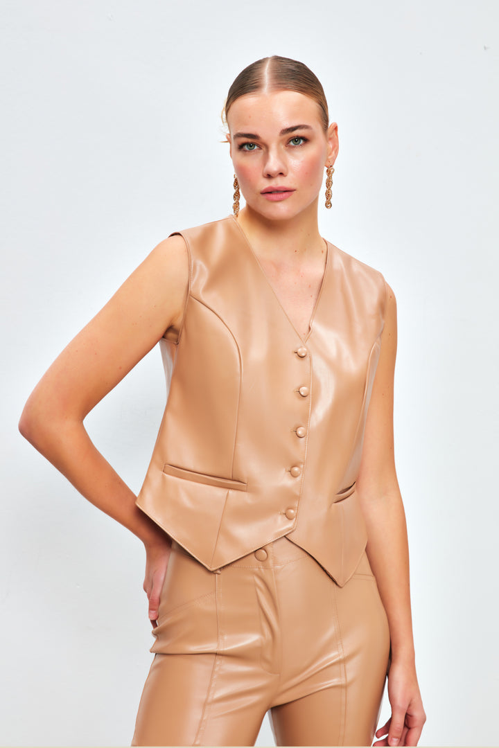 Sateen Gilet en cuir avec détails de boutons - Beige