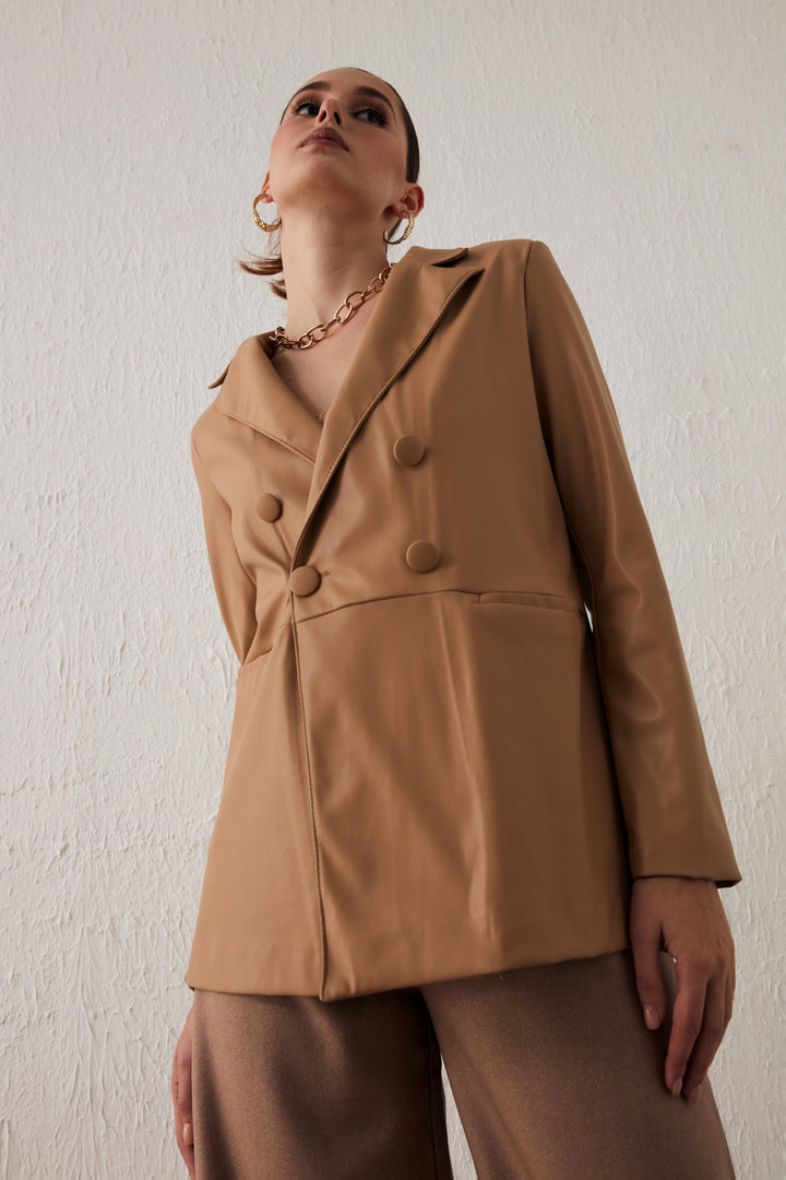 Sateen Veste en cuir croisée à détails de boutons - Beige